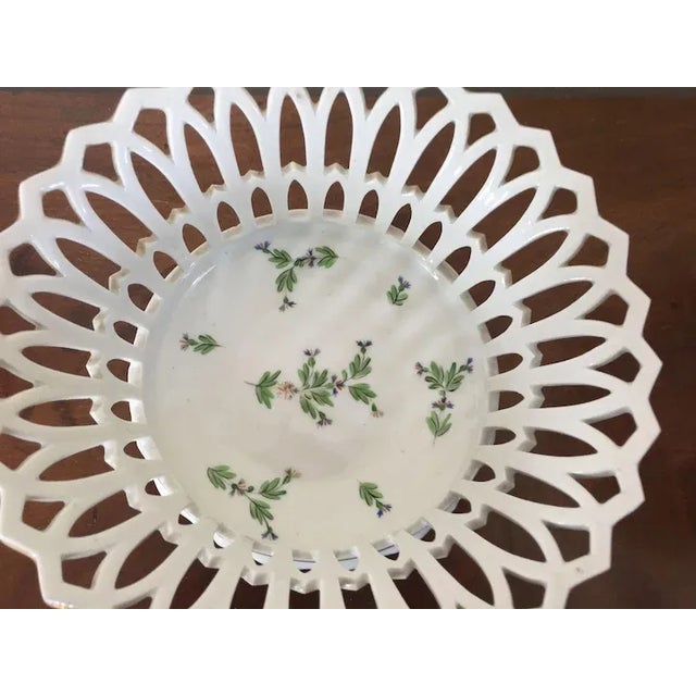 Antique Early 19th Century French Empire Porcelain Sprig Cornflower Basket or Corbeille For Sale In New York - Image 6 of 11