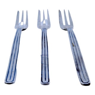 Silver Cake Forks with Three Tines and Raised Trim, Set of 3 For Sale