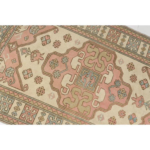 Vintage Turkish Medallion Rug, Hand-Knotted Wool, Dusty Pink and Cream For Sale - Image 6 of 10