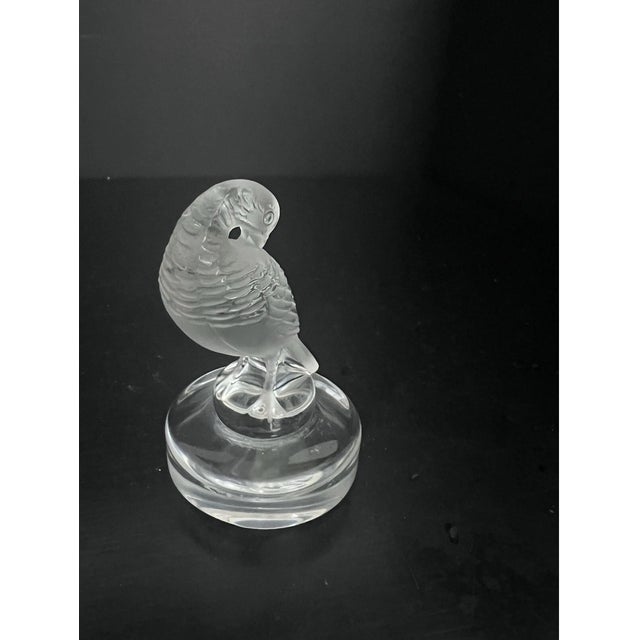 Enhance your collection with this exquisite Tourterelle (Preening Turtledove) crystal figurine from Lalique, France....