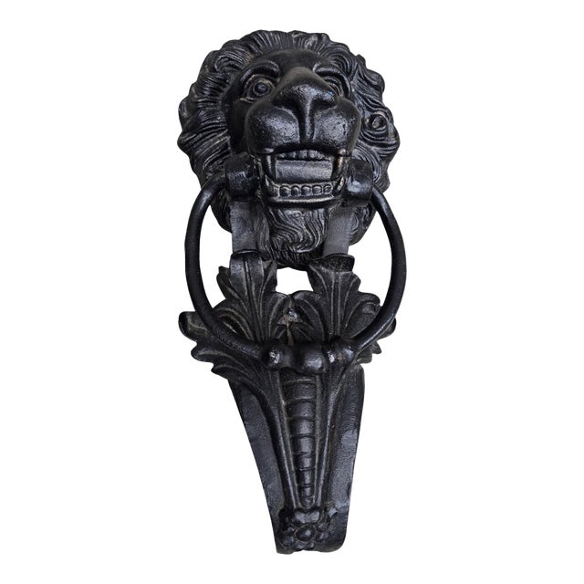 Traditional Lion Head Door Knocker in Cast Iron For Sale