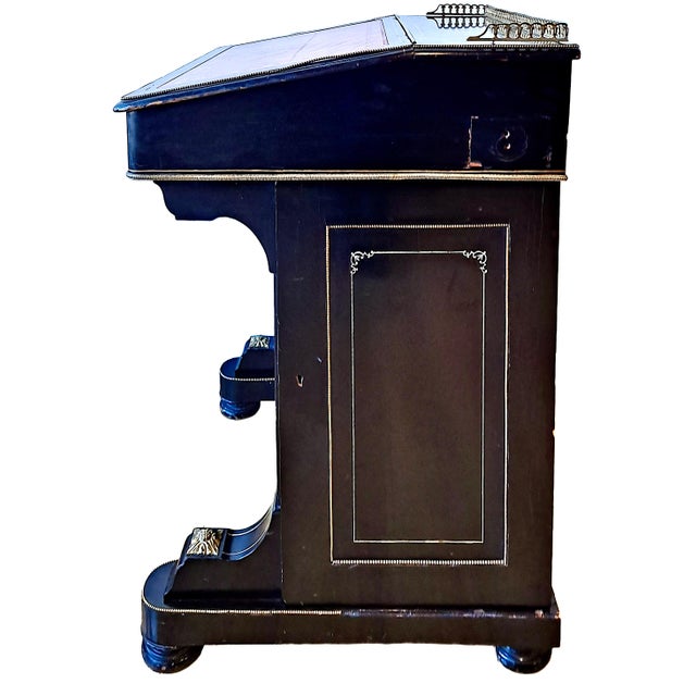 19th Century Compact Late 19th-Century Victorian Davenport Desk For Sale - Image 5 of 6