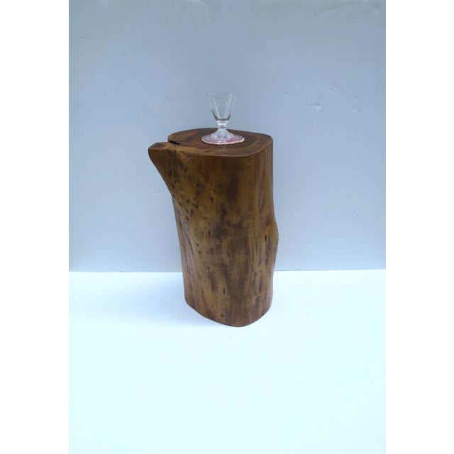 Pedestal Side Drinks Table, Natural Wood Trunk, Organic Modern Style For Sale - Image 4 of 15