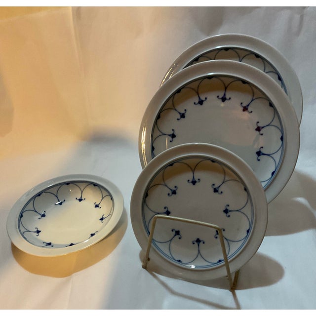 Mid-Century Modern New 1980s Exquisite Porcelain With Kiruna Blue-Mittsomer Set 101 Pieces For Sale - Image 3 of 14
