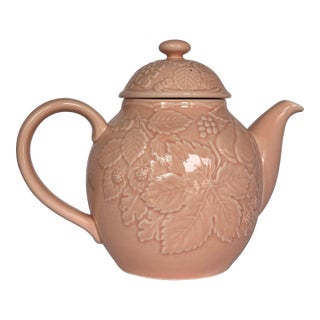 Majolica Style Blush Pink Woodland Berry and Fruit Motif Tea Pot After Bordallo Pinheiro For Sale