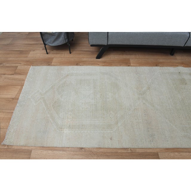 1970s Vintage Handmade Wool Cotton Turkish Beige Runner Rug For Sale - Image 10 of 11