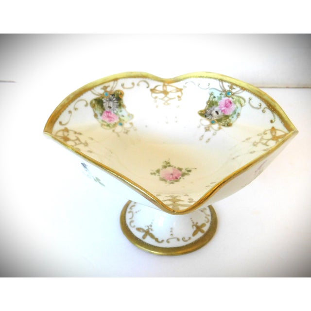 Noritake Yoshino Vintage Japanese Porcelain Hand-Painted Gold Leaf Footed Nut Candy Dish For Sale - Image 4 of 10