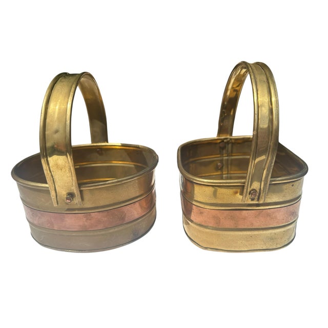 Mid Twentieth Century Set of Two Vintage Brass and Copper Baskets With Handles For Sale - Image 4 of 5