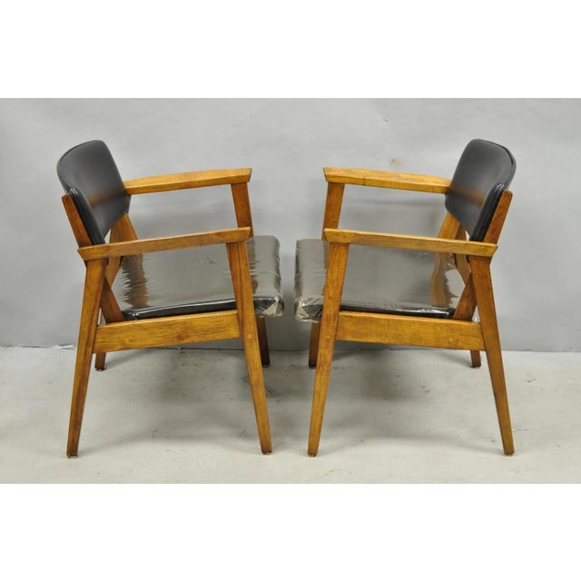 Vintage Boling Chair Co Mid Century Modern Walnut Lounge Arm Chairs (B) - Pair For Sale - Image 14 of 17