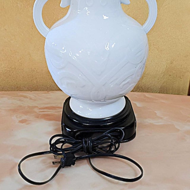 Late 20th Century Wildwood Neoclassical White Porcelain Urn Lamp With Horse & Jockey Finial – 29.5” For Sale - Image 11 of 18