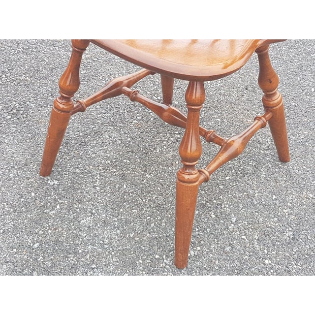 Traditional Mid 20th Century Ethan Allen Heirloom Maple Comb Back Windsor Dining Chairs - Set of 5 For Sale - Image 3 of 11