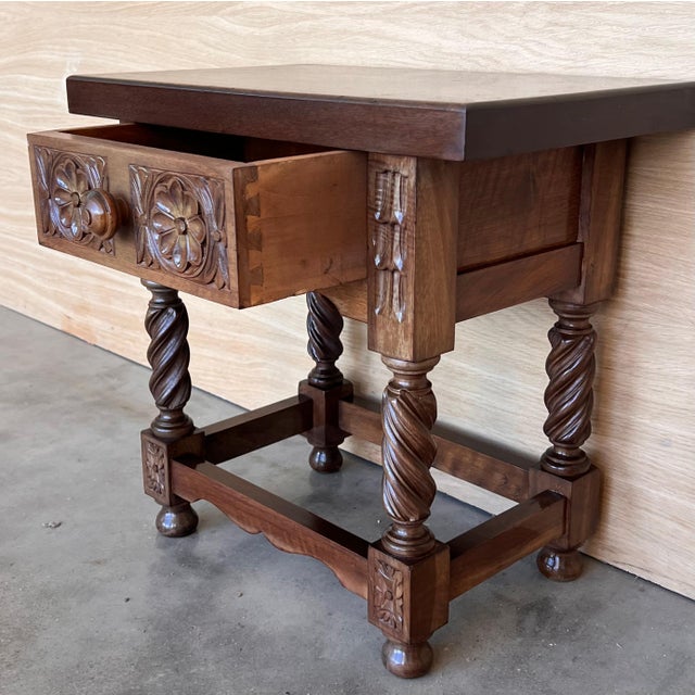 Early 20th Century Spanish Nightstands with Carved Drawers and Solomonic Legs, A Pair For Sale In Miami - Image 6 of 18