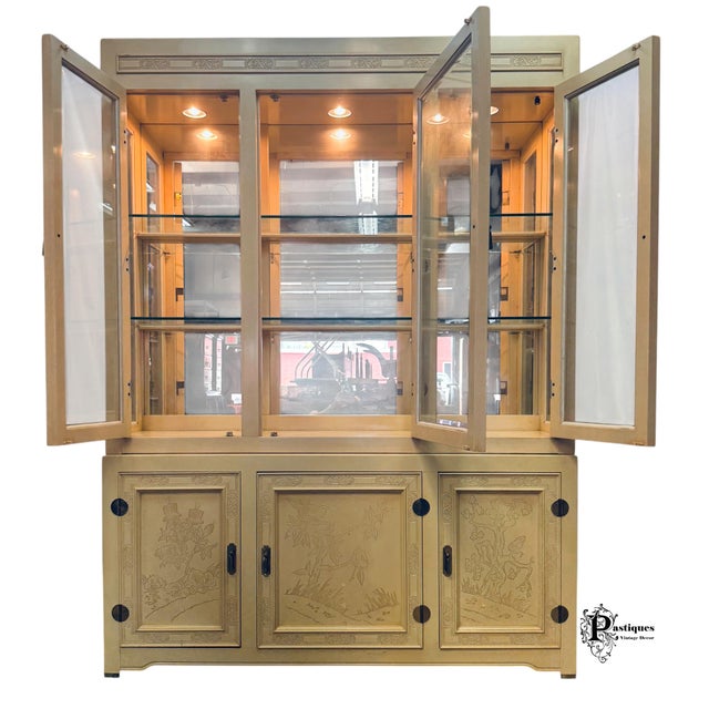 Bernhardt Vintage Bernhardt Shibui Collection Chinoiserie Style Ivory Display / China Cabinet For Sale - Image 4 of 11
