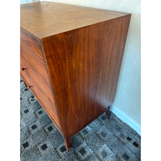 1960s Vintage Mid-Century Modern Walnut Chest of Drawers For Sale - Image 5 of 13