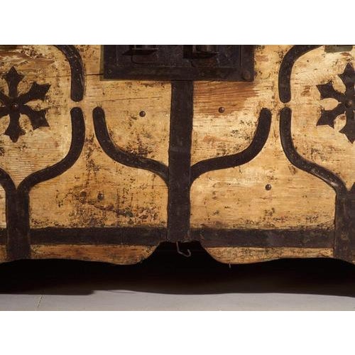 Antique Iron-Bound Chest in Pine, Central Europe, 1780 For Sale - Image 13 of 15