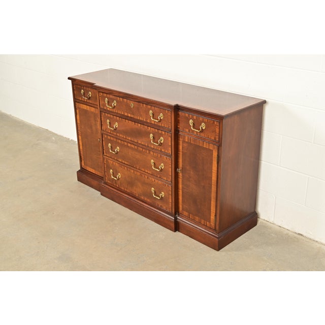 Councill Furniture Councill Georgian Banded Mahogany Sideboard, Credenza, or Bar Cabinet For Sale - Image 4 of 14