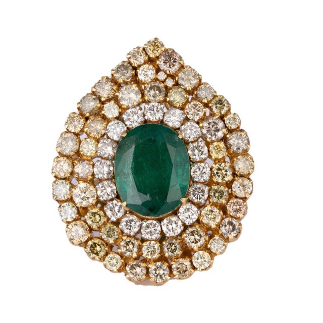 7.47 Natural Zambian Emerald & 5.64 Cts Diamond 18 Karat Yellow Gold Ring Size 6 For Sale - Image 11 of 18