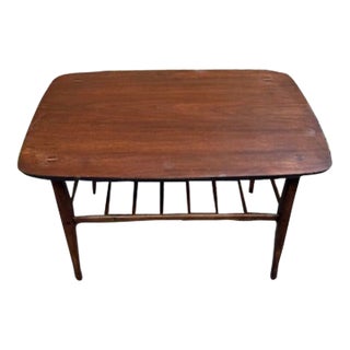 Vintage 1961 Lane Walnut End Table – Refinished Solid Wood Accent Table For Sale