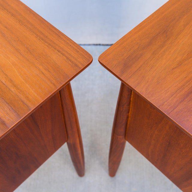Restored 1950s Mount Airy Walnut & Brass Sculptural Mid Century Nightstands, Attributed, Pair For Sale - Image 11 of 12