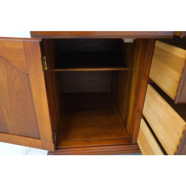 1960s Henkel Harris Cherry Step Back Cupboard Hutch For Sale - Image 5 of 18