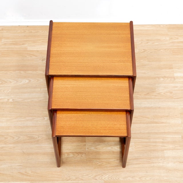 Wood 1960s Mid Century Quadrille Nesting Side Tables by G Plan - Set of 3 For Sale - Image 7 of 9