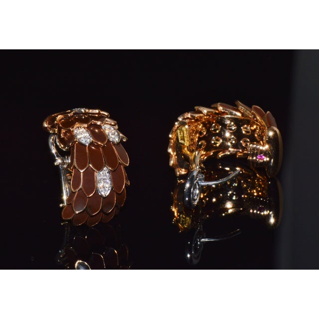 Late 20th Century Pair of Vintage Roberto Coin Animalier 0.32ct Natural Diamond Feather Earrings in Solid 18k Rose & White Gold For Sale - Image 5 of 15