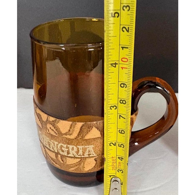 1970s Spanish Revival Amber Glass Sangria Pitcher & 6 Mugs, 7 Pieces For Sale In Indianapolis - Image 6 of 8