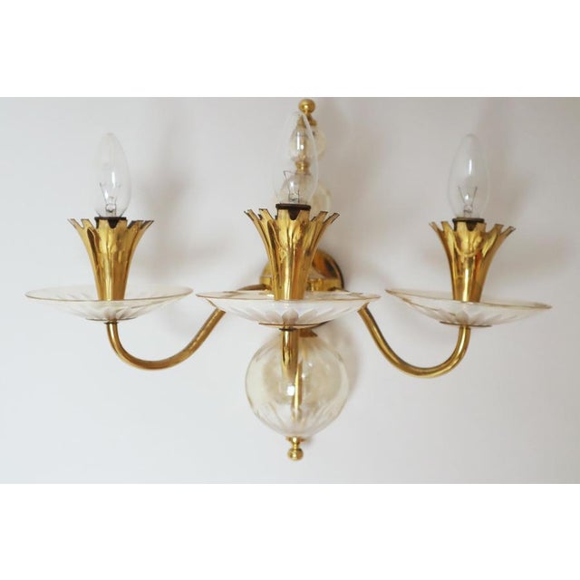 Crystal and Brass Wall Sconce with Glass by Lightolier, 1950s For Sale - Image 15 of 18