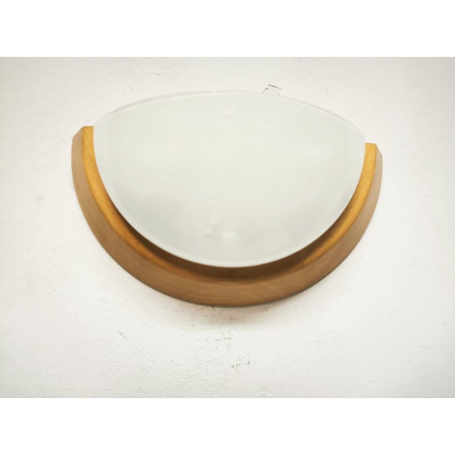 Ash Wall Lamp with Glossy White Glass, 1980s, in Very Good conditions. Designed 1980 to 1989 Up to 250V (Europe/UK...