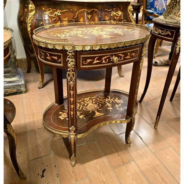Elegant Oval Accent Table With Inlaid Wood, Brass Gallery, Drawer & Lower Shelf For Sale - Image 4 of 6