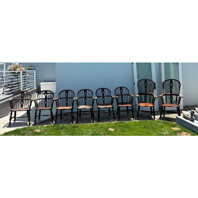 Late 18th Century English Windsor Chairs Original Early Oak Complete Set of 8–6 Side Chairs, 2 Broad Armchairs With Heart Splat Backs For Sale - Image 4 of 12