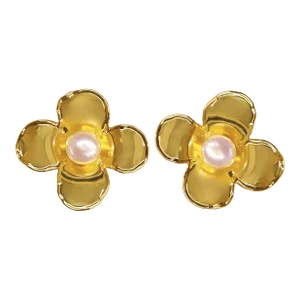 Four Leaf Clover Studs, a pair
