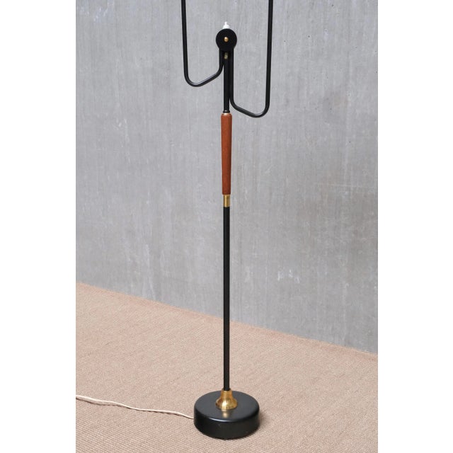 Swedish Modern Floor Lamp in Metal and Brass with Teak, 1950 For Sale - Image 6 of 13