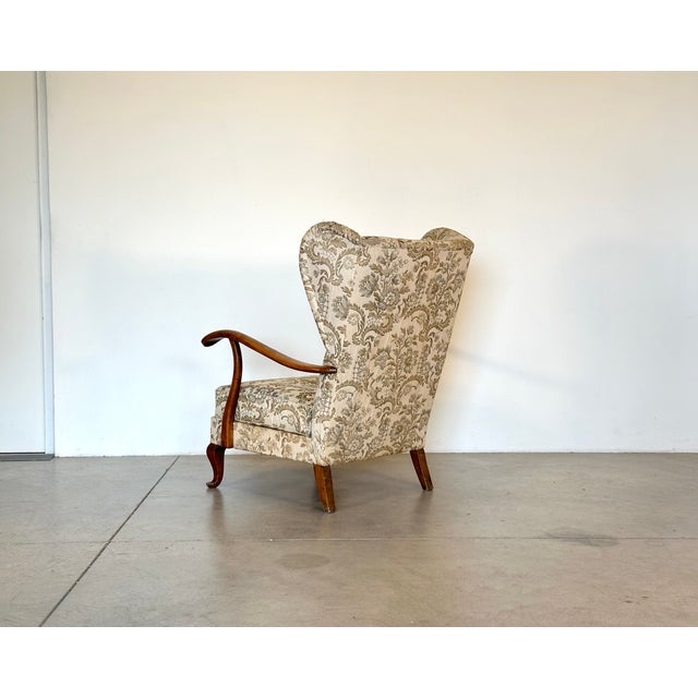 Mid-Century Modern Armchair in the style of Paolo Buffa, 1940s For Sale - Image 3 of 18