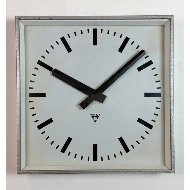 Metal Large Grey Square Wall Clock from Pragotron, 1970s For Sale - Image 7 of 18