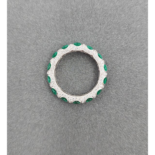Metal 2.80 Ct Natural Emerald & Diamond Eternity Band, Size 6.5 For Sale - Image 7 of 8