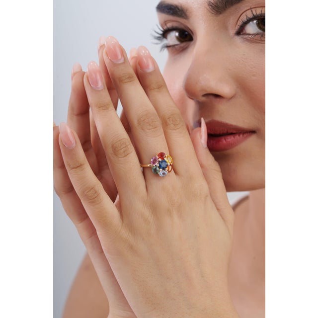 Green 3.21 Carat Rainbow Sapphire and Diamond Floral Cluster Ring Size 4 in 14k Gold For Sale - Image 8 of 18