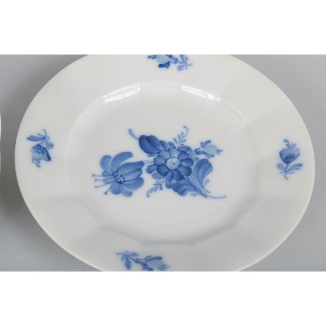 Vintage Porcelain Plates from Royal Copenhagen, 1980s, Set of 6 For Sale - Image 3 of 5