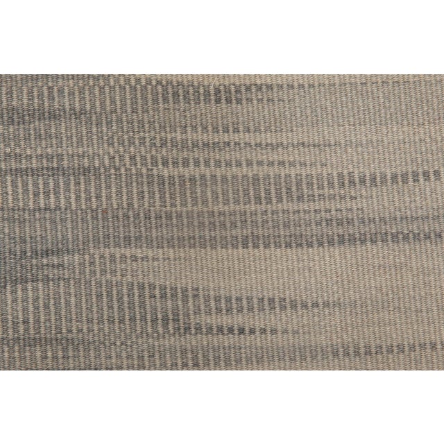 Early 21st Century Contemporary Muted Silver, Blue Flat-Weave Wool Rug by Doris Leslie Blau For Sale - Image 5 of 7