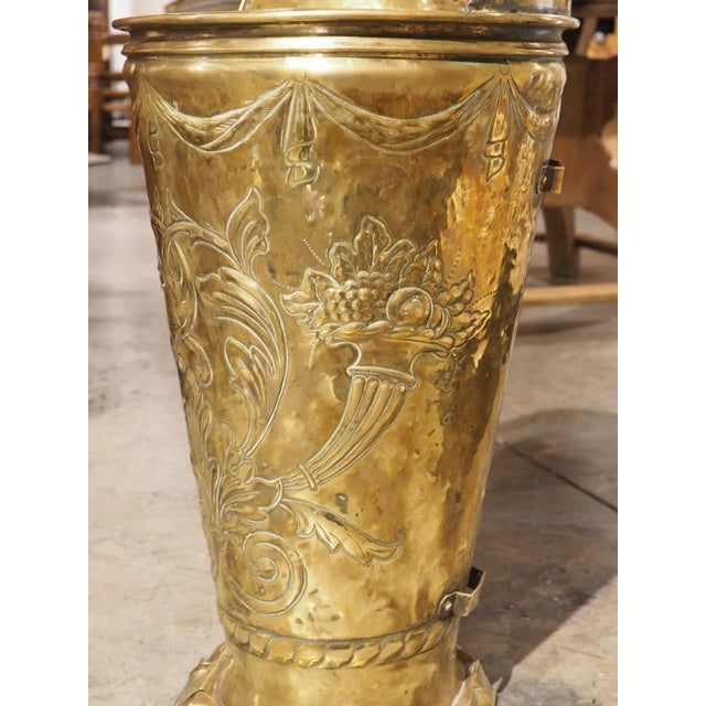 19th Century French Polished Brass Ceremonial Wine Harvest Hotte For Sale - Image 12 of 12