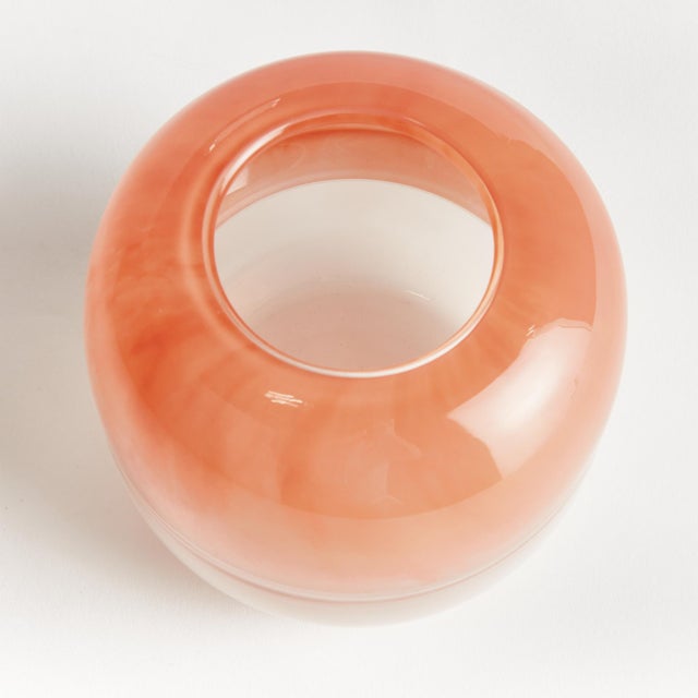 Kenneth Ludwig Chicago Melora Vase Small For Sale - Image 4 of 6