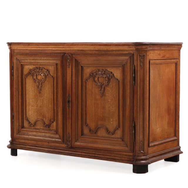 Late 19th Century A French Provincial Oak Two-Door Server Buffet, C. 1880. For Sale - Image 5 of 7