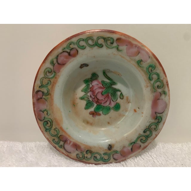 19th Century Antique Chinese Rose Medallion Tea Pot For Sale - Image 12 of 12