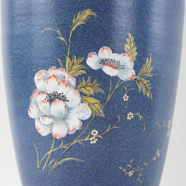 Vintage Hand-Painted Chinoiserie Vase With Blue Polychrome Flowers and Gilt Bird For Sale - Image 11 of 14