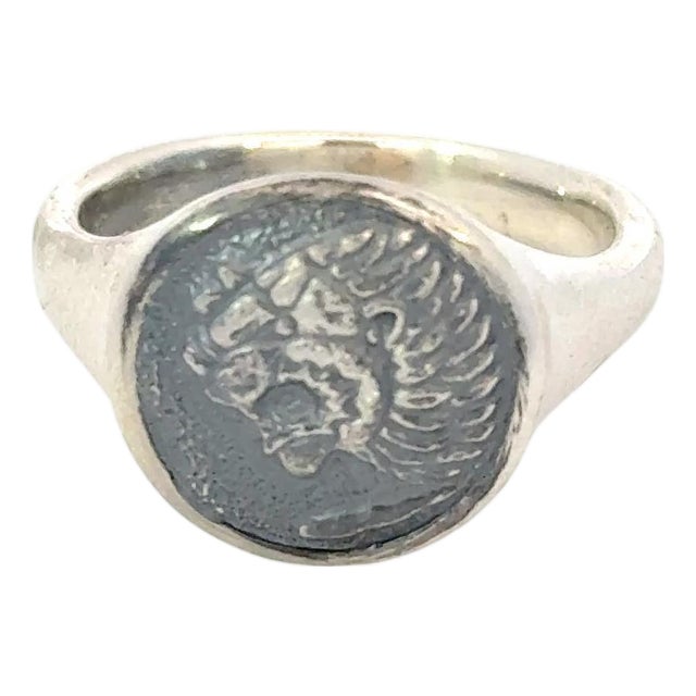 1990s David Yurman Mens Lion Signet Ring Size 8 Sterling Silver Estate For Sale