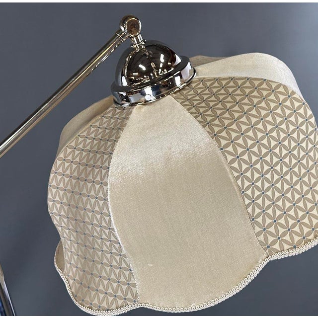 Bauhaus Chrome and Walnut Floor Lamp, 1930s For Sale - Image 6 of 10