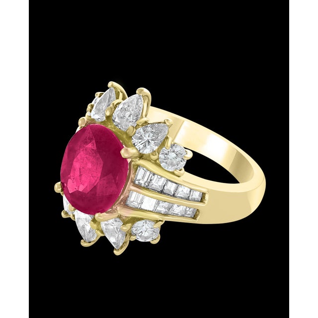 Traditional GIA Certified 3.6 Carat Burma Ruby Minor Heat and Diamond 18 Karat Gold Ring For Sale - Image 3 of 18