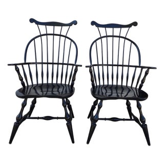 1990s 2 Nichols & Stone Windsor Armchairs Bow Comb Back Saddle Seat Distressed Country For Sale