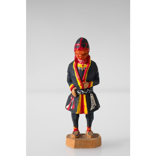 Wood Mid-20th Century Scandinavian Traditional Hand-Carved Saami Figure from Georg Jonsson, 1950s For Sale - Image 7 of 18