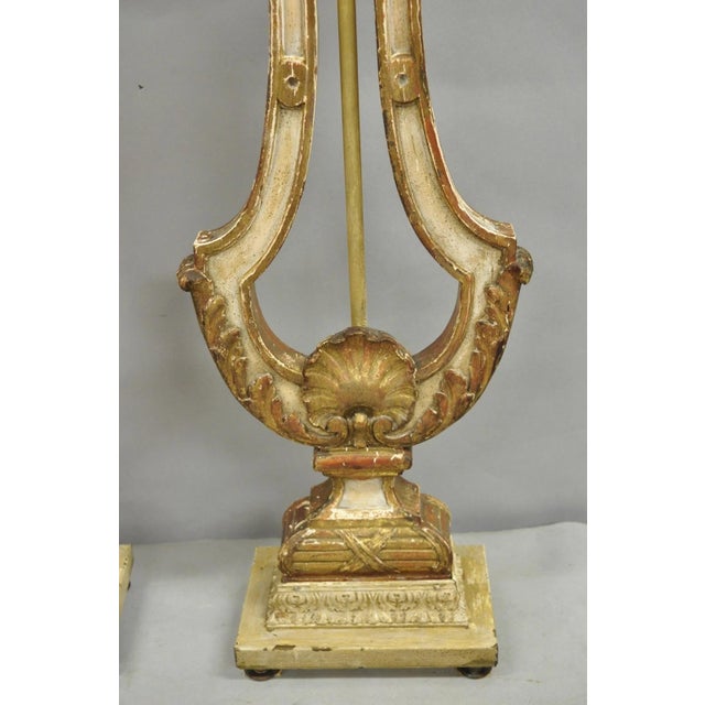 Early 20th Century Italian Neoclassical Cream & Gold Gilt Carved Wood Harp Column Table Lamp - Pair For Sale - Image 5 of 14
